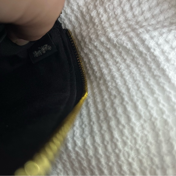 Coach pebbled leather wristlet NEW - Picture 5 of 5